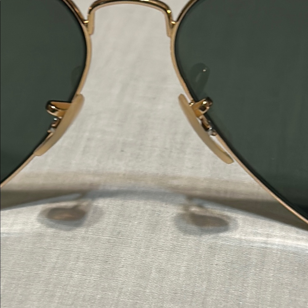 NWOT. Ray-Ban Gold Frame Sunglasses with Dark Lenses - Picture 8 of 8
